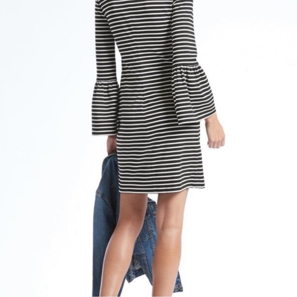 NWT BANANA REPUBLIC BELL SLEEVE STRIPE PONTE SHEATH DRESS - Picture 10 of 12